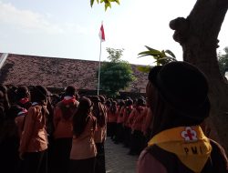 Hari Pendidikan Nasional bertemakan Membangun Generasi Unggul di era digital lewat pendidikan bermakna
