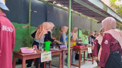 lomba memasak | take by : Nurul Qoeraidah, Fitri Ariyanti