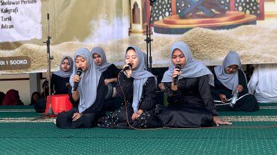 Lomba Shalawat Perkusi dalam Rangka Peringatan Maulid Nabi di SMKN 1 SOOKO